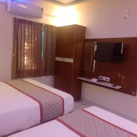 Hotel Karnataka Suites